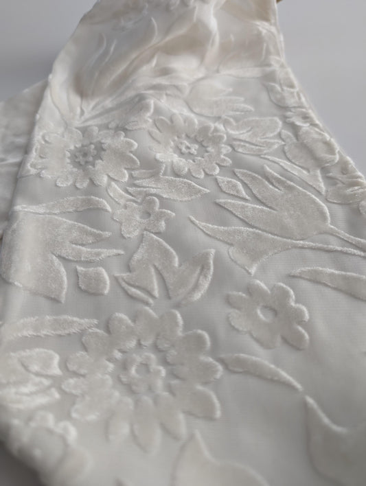 Seidenschal mit floralem Samt-Muster und Satinrückseite, verschiedene Farben, 147cm x 20cm