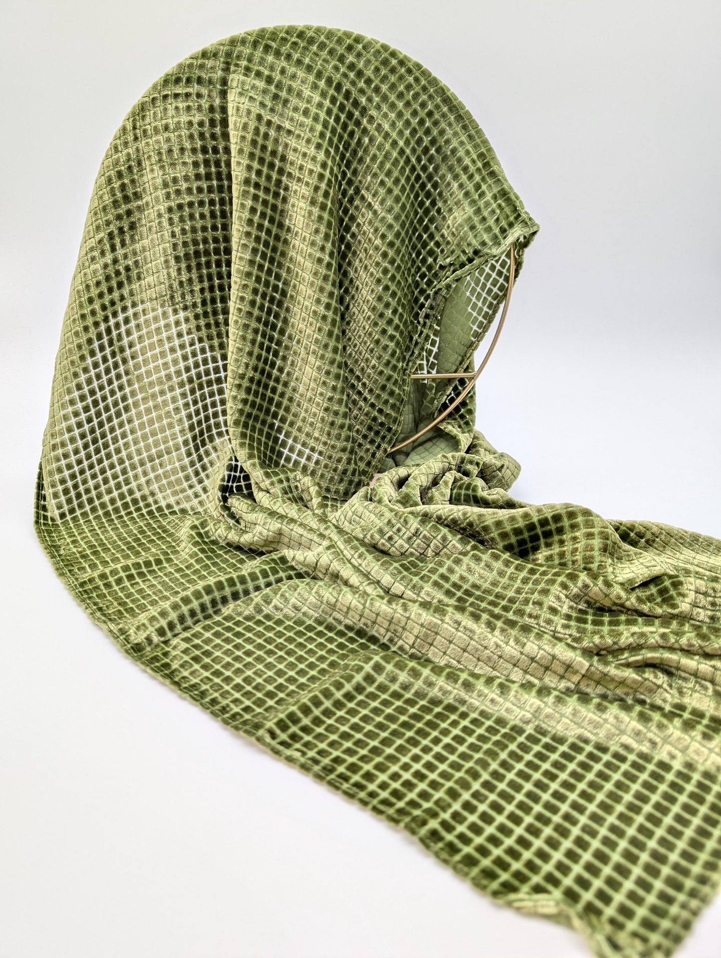 Stilvoller Samtschal Seiden-Chiffon mit Minikaromuster aus Samt (120x44 cm)