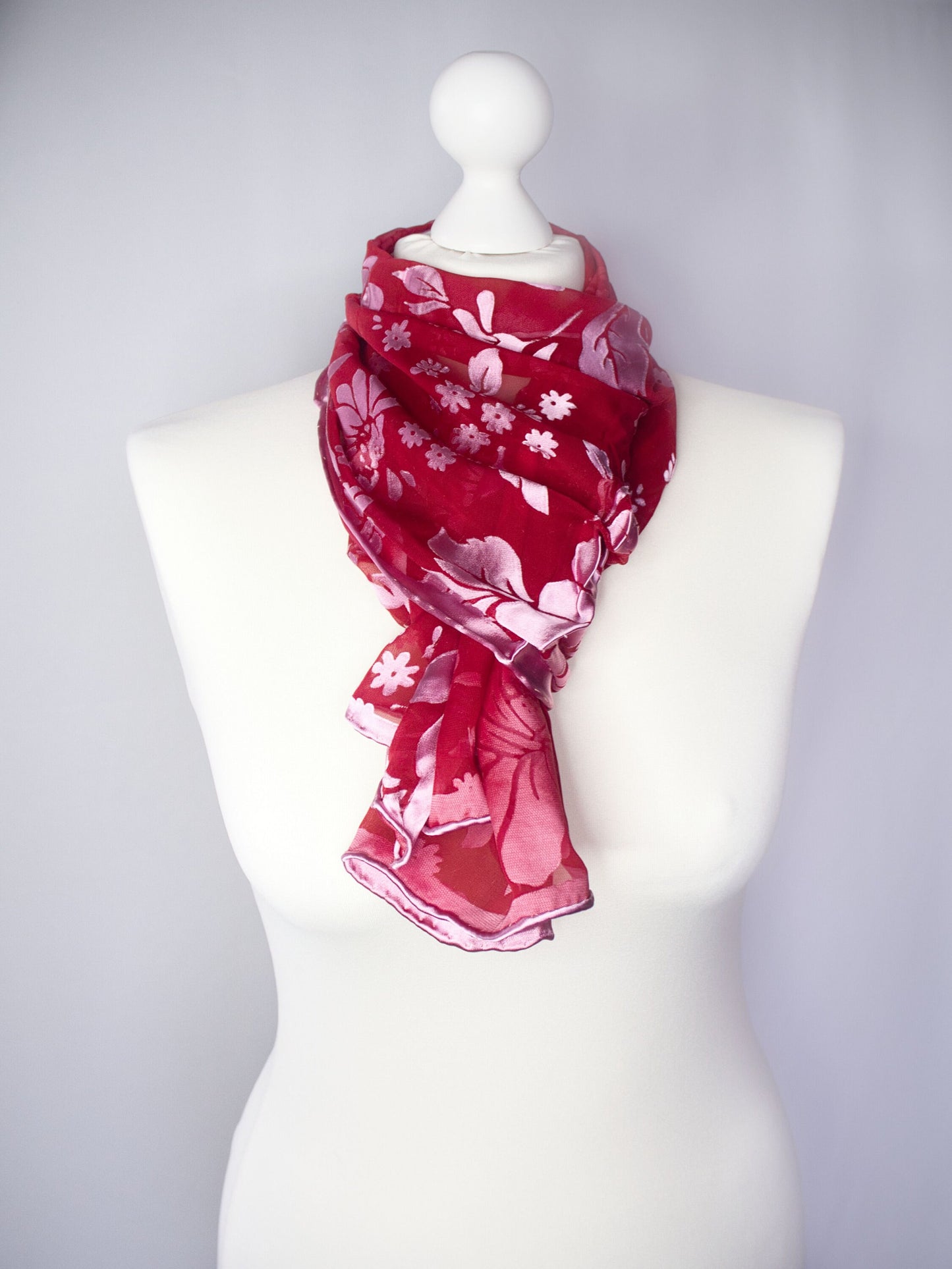 Seidenschal mit Viskose, Blumenausbrenner in verschiedenen Farben, 150cm x 38cm