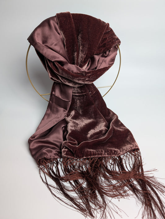 Luxuriöser Samt-Seidenschal – Eleganter Schal aus Seidensatin für Herbst & Winter