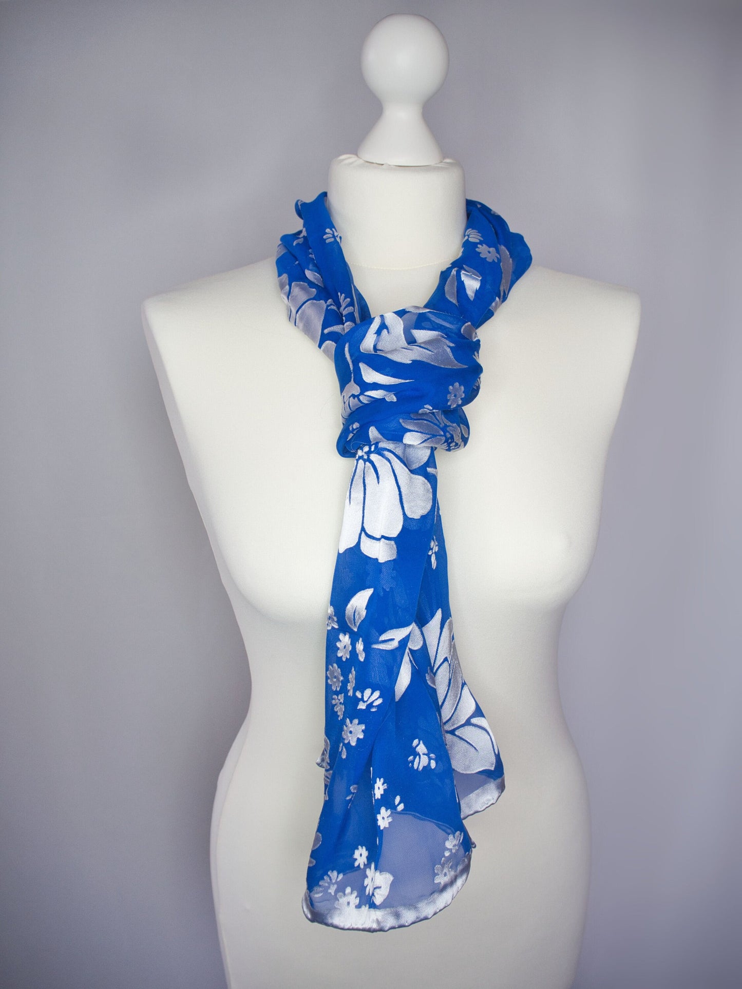 Seidenschal mit Viskose, Blumenausbrenner in verschiedenen Farben, 150cm x 38cm