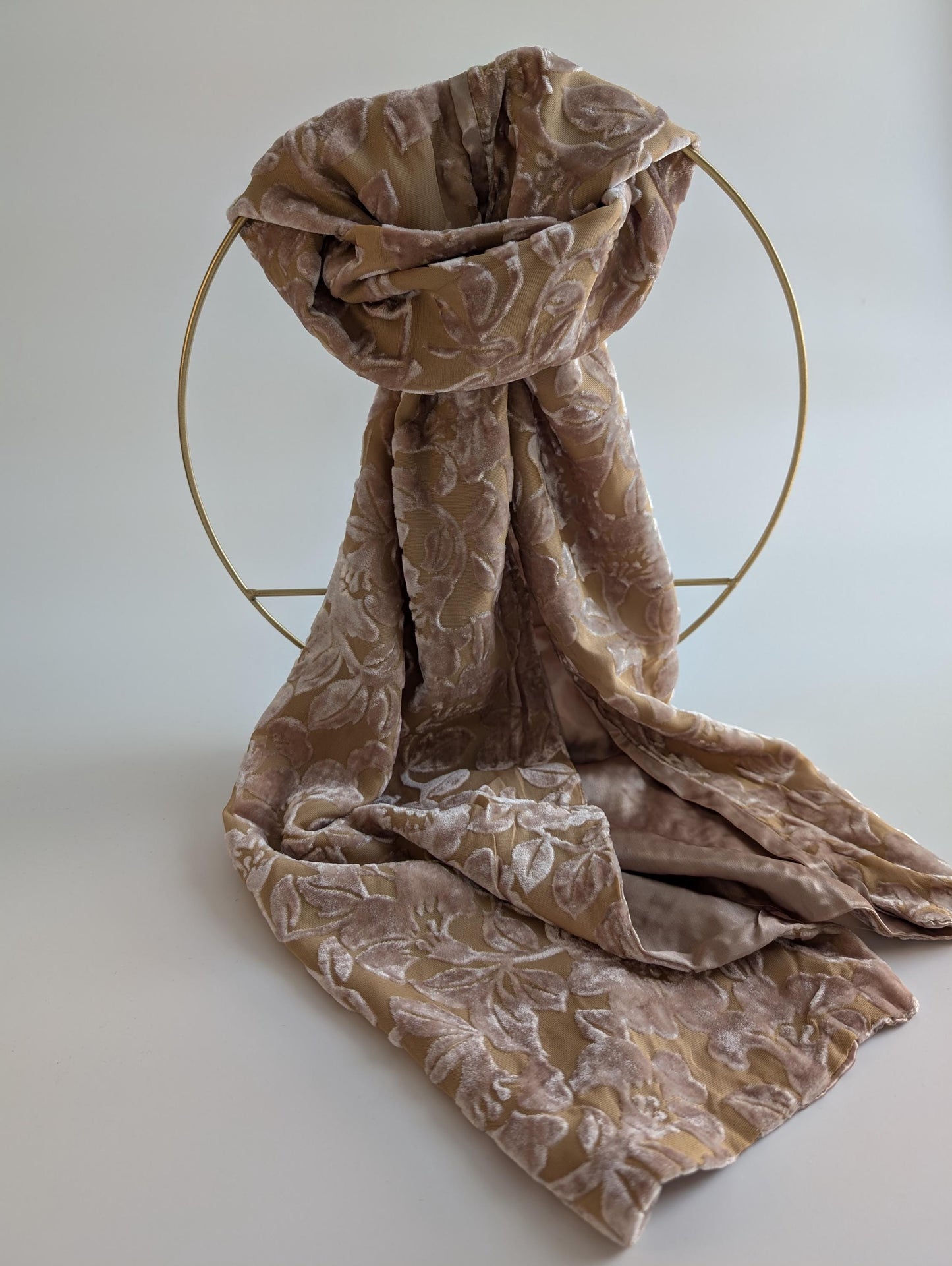 Seidenschal mit floralem Samt-Muster und Satinrückseite, verschiedene Farben, 147cm x 27cm