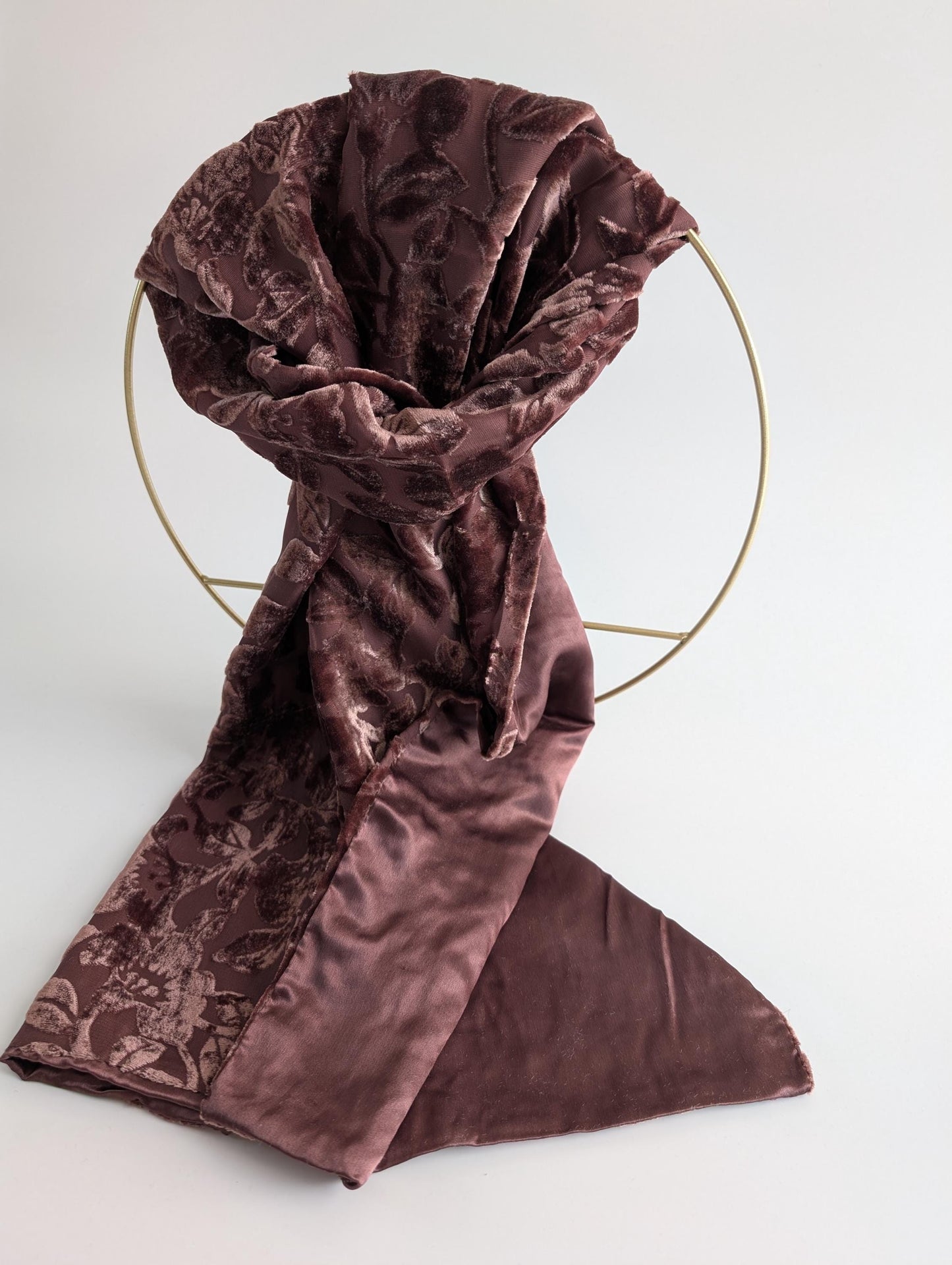 Seidenschal mit floralem Samt-Muster und Satinrückseite, verschiedene Farben, 147cm x 27cm