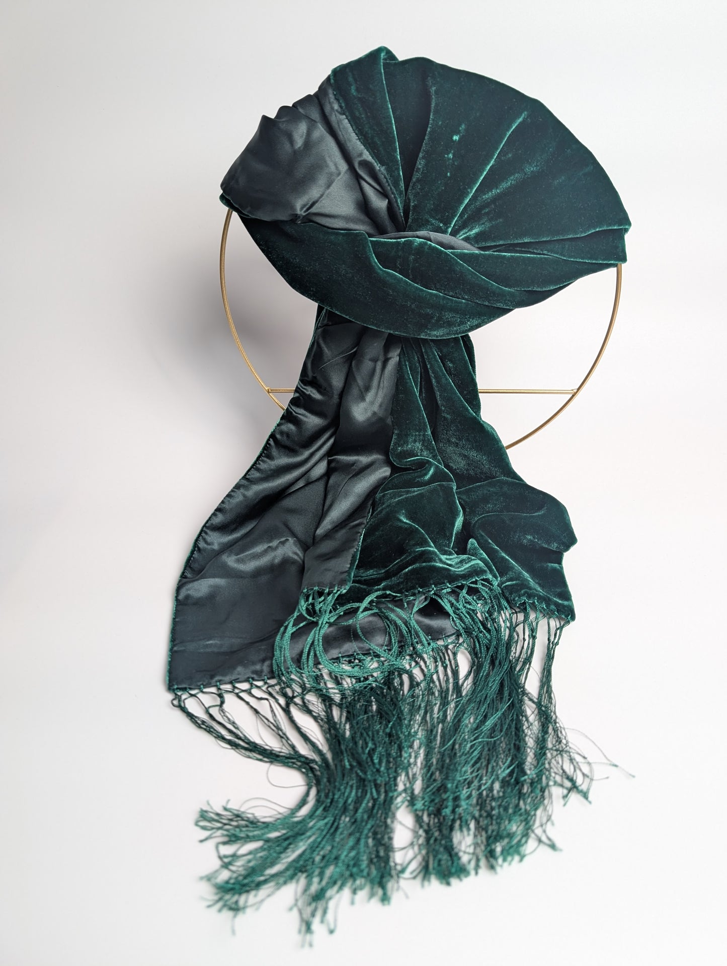 Luxuriöser Samt-Seidenschal – Eleganter Schal aus Seidensatin für Herbst & Winter