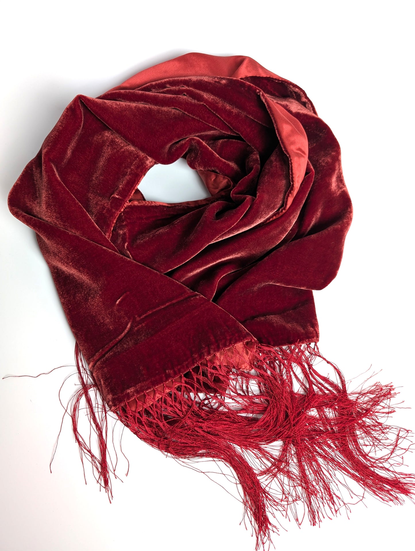 Luxuriöser Samt-Seidenschal – Eleganter Schal aus Seidensatin für Herbst & Winter