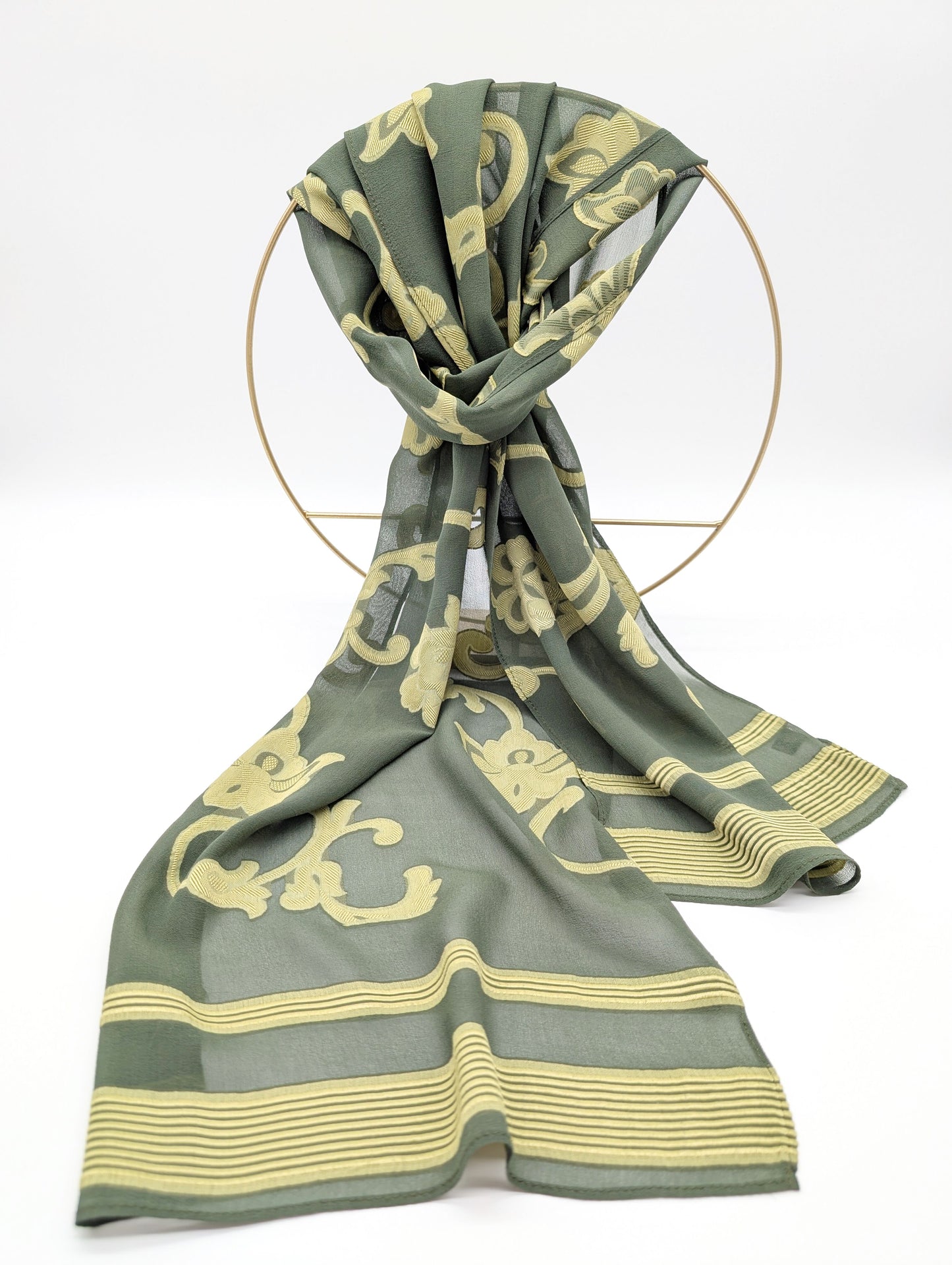 Eleganter grüner Chiffon Viskose-Seidenschal mit gewebtem floralem Barockmuster