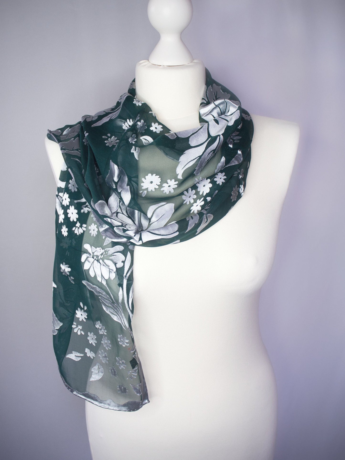 Seidenschal mit Viskose, Blumenausbrenner in verschiedenen Farben, 150cm x 38cm