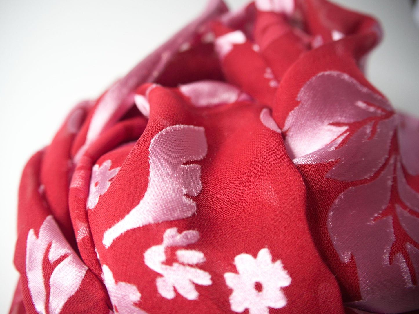 Seidenschal mit Viskose, Blumenausbrenner in verschiedenen Farben, 150cm x 38cm